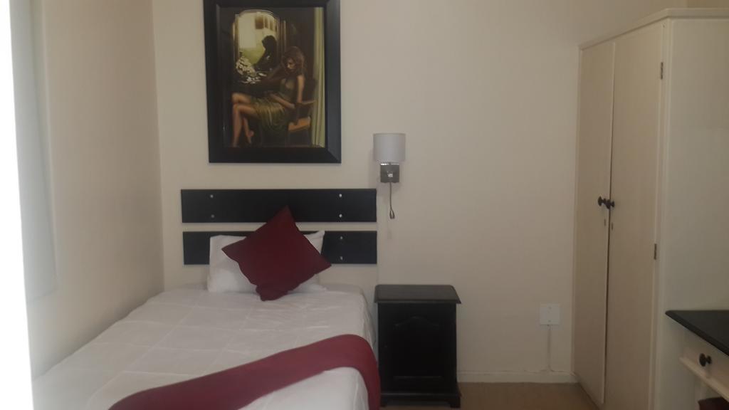 Victoria Hotel Bredasdorp Ruang foto