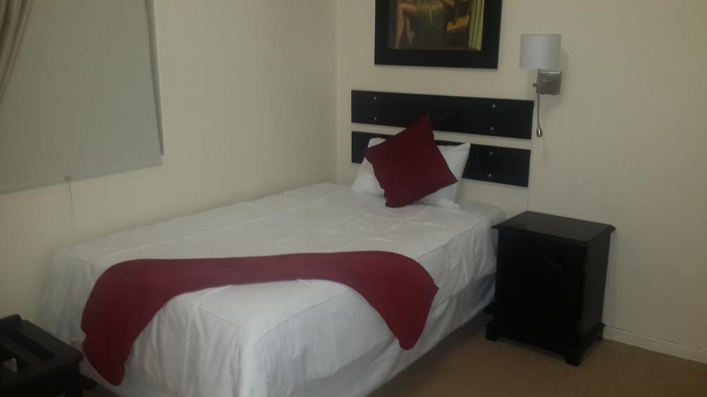 Victoria Hotel Bredasdorp Ruang foto