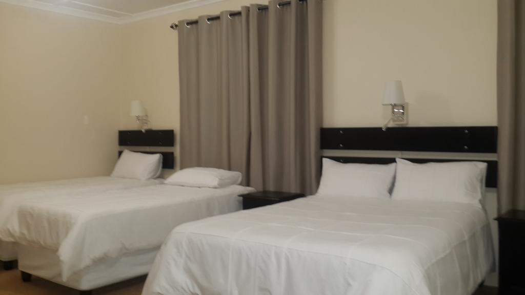 Victoria Hotel Bredasdorp Ruang foto